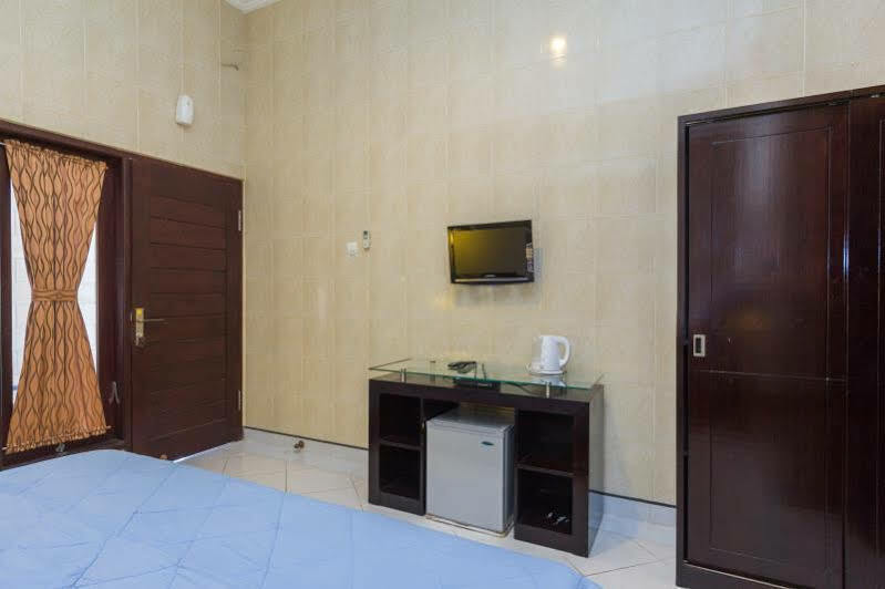 Reddoorz @ Kedonganan Jimbaran Hotel Екстериор снимка
